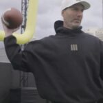 Zinedine Zidane Instagram - ⚽️🤝🏈 @adidasfootball 🤝@adidasfballus #SuperBowlLVIII #SuperBowl