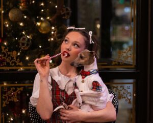 Zoe Colletti Instagram - 🎄⛄️ Santa Baby ⛄️🎄

—————————————-
📸: @saypeachphotography 
🤍 thank you 🤍