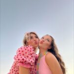 Zoe Colletti Instagram – 🪩💗✨pretty in pink ✨💗🪩