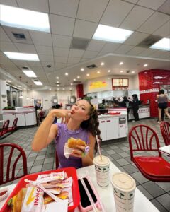 Zoe Colletti Instagram - Can we get the bill? 💗💜💚 In N Out