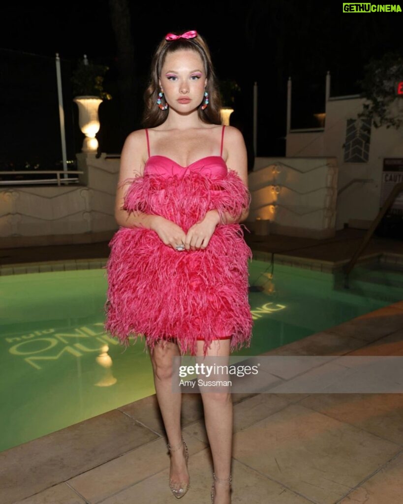 Zoe Colletti Instagram - Season 2 of Only Murders in The Building is streaming NOW! So absolutely honored to be a part of this incredible cast 🎀🤍 …………………………………………………… Styling: @shea.daspin Hair: @scottkinghair Makeup: @lilly_keys Dress: @alamourthelabel Bag: @susan_alexandra Shoes: @shoedazzle Jewelry: @mahrukh.akuly.jewelry Los Angeles, California