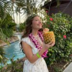 Zoe Colletti Instagram - Pineapple princess 🍍🌴🌺 Honolulu, Hawaii