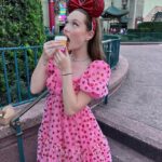 Zoe Colletti Instagram - 🤍❤️🤍❤️ Amazing dress by @dersonnenpilz thank youuuu🥰🥰🥰 Disney's Hollywood Studios