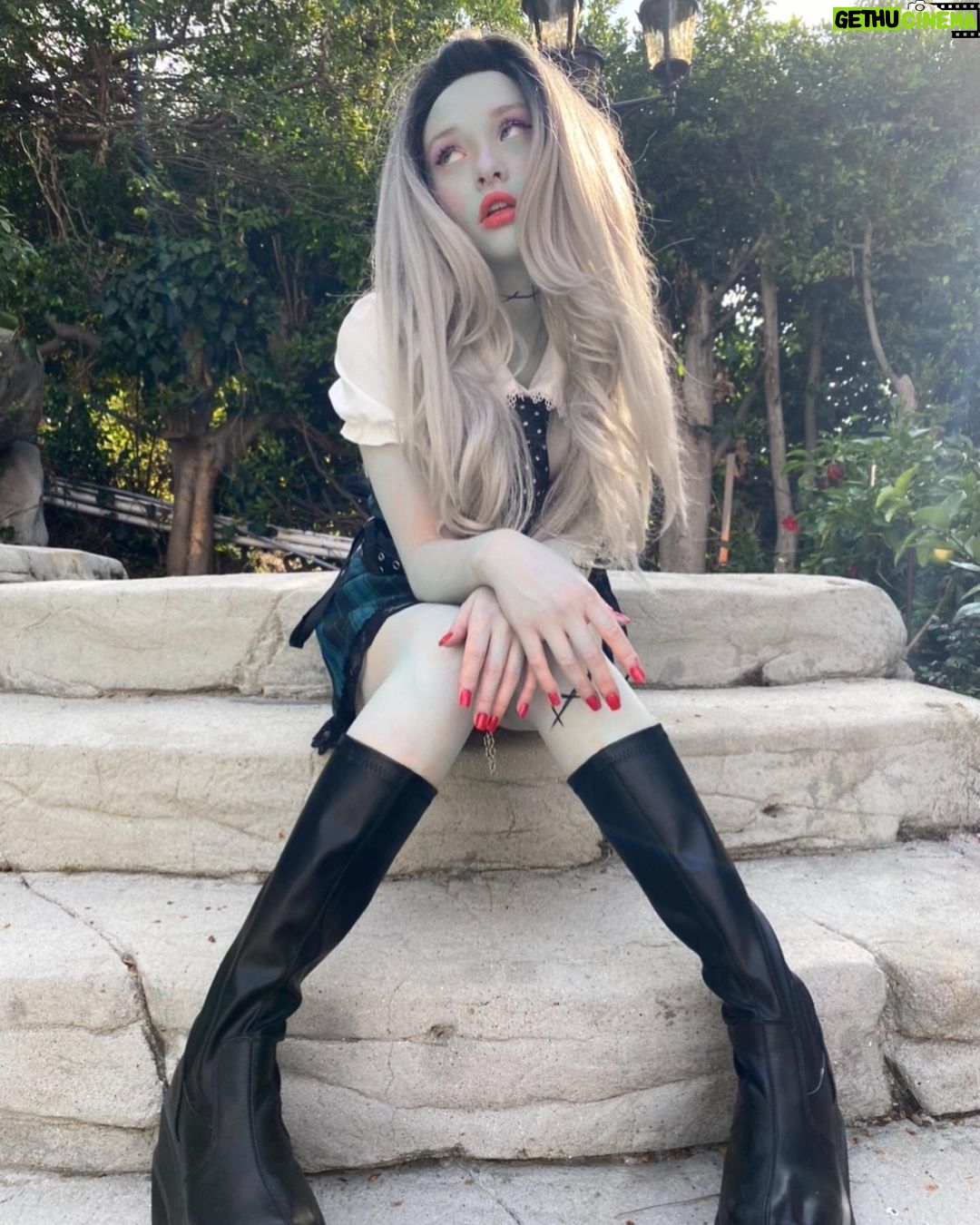 Zoe Colletti Instagram - There’s only 365 days left til’ next Halloween 🎃 👻 #monsterhigh #frankiestein Los Angeles, California