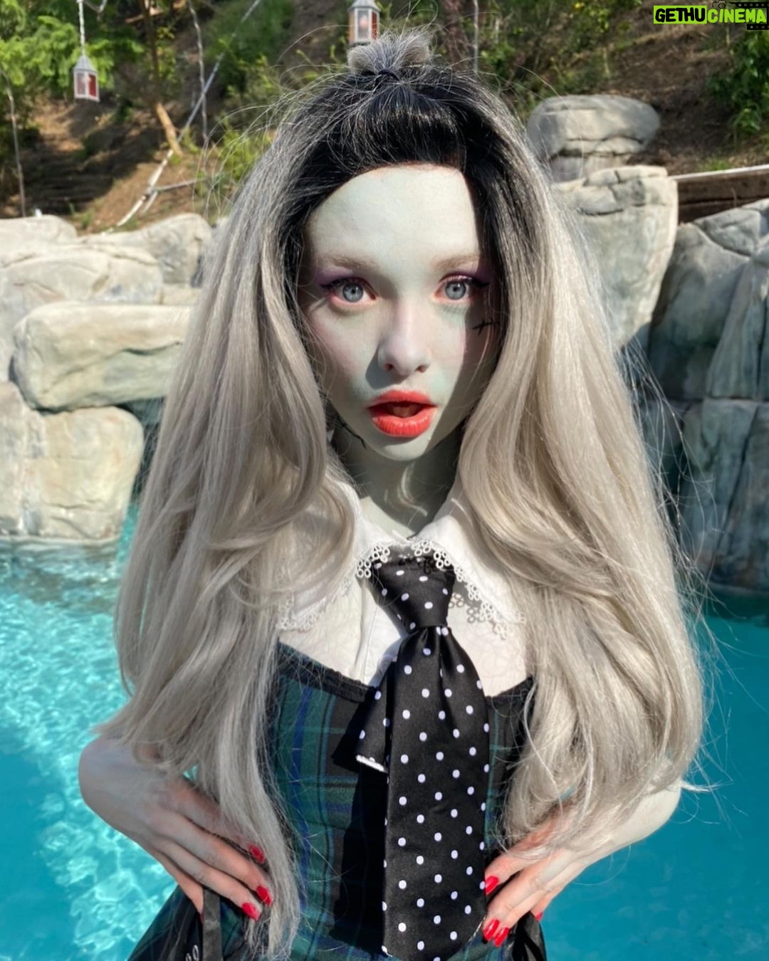 Zoe Colletti Instagram - There’s only 365 days left til’ next Halloween 🎃 👻 #monsterhigh #frankiestein Los Angeles, California
