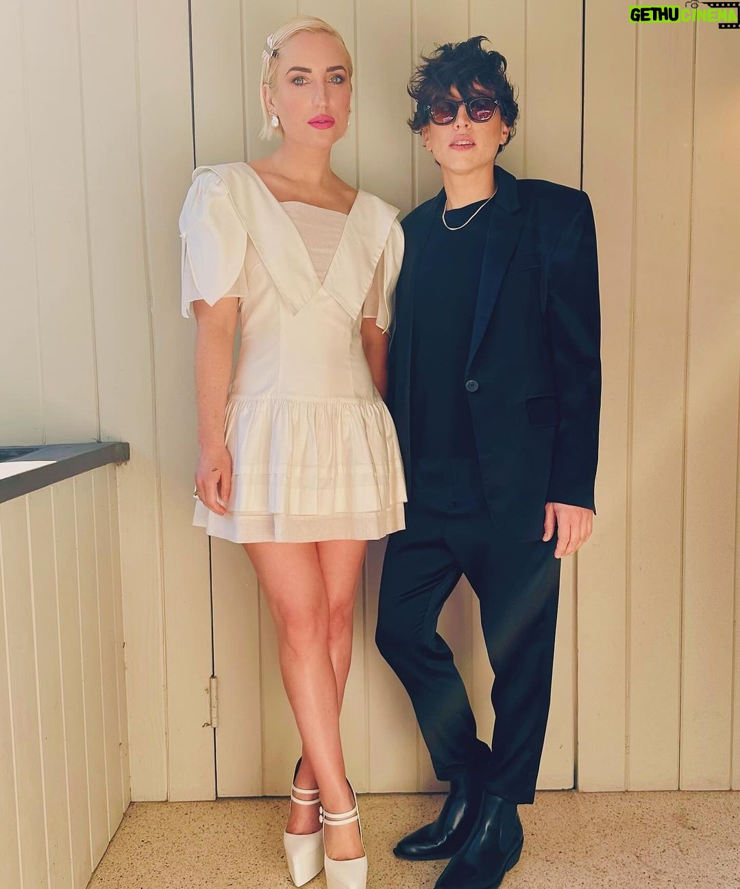 Zoe Lister-Jones Instagram - independent spirit awards nominee brunch lfgggg ! @filmindependent #sliptheseries π€ Hair @brianfisherhair Makeup @uzo Styling @laurasophiecox Fit @sandyliang Pump @andreawazenofficial Jewelz @natashaschweitzer @mariatash @efcollection @thisisstateproperty @foxandbond @independentpublicrelations