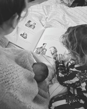 Zoe Sugg Instagram - Novie has been here for almost 2 weeks now & there are honestly too many highlights to share from those 2 weeks! It already feels like she’s always been here ♥️ I just keep looking at her and thinking “how did I grow you? How were you inside me?” 

1. I forgot how angelic newborns were when they slept! 
2. A visit from the @spacenk girls & Father Christmas which absolutely made Otties day!
3. Snuggles all day everyday 
4.🎄 
5. Sisters ♥️ 
6. Teeny tiny hands
7. 100 hour brownie delivery from @theannaedit which has kept us going 😋 
8. The scrunch inside the slightly oversized baby grow 🥹 
9. Headed out for the evening to visit @onegardenbrighton light trail which was SO GOOD (highly recommend) 
10. Reading Ottie her advent books every evening is one of my highlights of the day ♥️