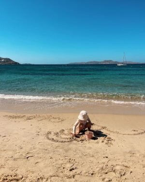 Zoe Sugg Instagram - Snippets of Mykonos ☀️ 

Was terrible at posting whilst we were away but had so many lovely memories captured I wanted to share! So here is the first of a few Mykonos memory posts 👌

1. Little candid family moment on the beach
2. Ottie loved running in and out of the sea
3. Just loved this photo ♥️
4. Honestly think she would do this all day if she could
5. In the town!
6. She looked so cute on these stairs
7. Making new friends 🐱
8. 🤤🤤🤤
9. Choosing her ice cream, she could not believe how many flavours there were!
10. Settled on a cookies and cream 😝