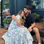 Zoe Sugg Instagram - Happy 30th Birthday @alfiedeyes We both think you’re the best in the whole wide world ♥️