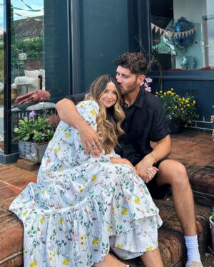 Zoe Sugg Instagram - Happy 30th Birthday @alfiedeyes 
We both think you’re the best in the whole wide world ♥️