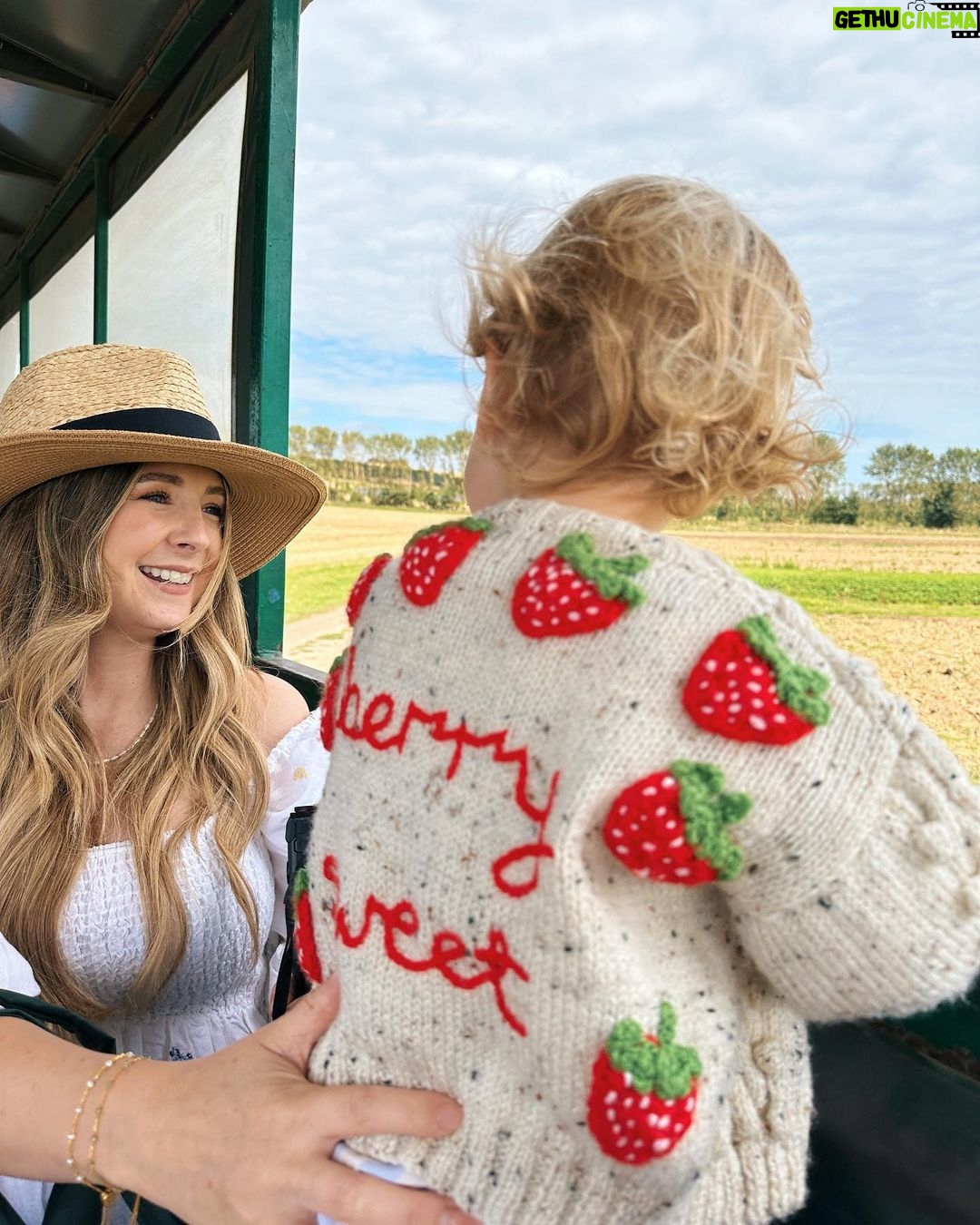 Zoe Sugg Instagram - August moments ✨ I fell a little off the bandwagon of sharing snaps here throughout August as we were filming everyday over on YouTube (there’s a highlight on my profile if you want to catch up with any of these days) 1. Fruit picking with the family (which is much harder to do with a toddler than I anticipated, keeping any berries we managed to find in the carton was near impossible 🫣) 2. Ottie wearing it as a hat because putting berries in it was clearly not what it’s main purpose was… 🤣 3. Tractor ride around the fields 4. Nanny @traceysugg birthday and the cake we baked (Ottie still talks about the fact we made this together which is too cute) 5. A night away just the two of us to @beaverbrook which was just what we needed 🥰 6. The breakfast of my absolute dreams. That bacon is just 👌 7. The most beautiful bath (went into proper stealth mode getting in and out so as not to flash unsuspecting guests walking past below)🫣 8. Bump cuddles! Ottie has become super cuddly recently and I’m loving it. 9. A little outfit of the day that Mark snapped of me 10. Otties first princess dress that she was absolutely besotted with!