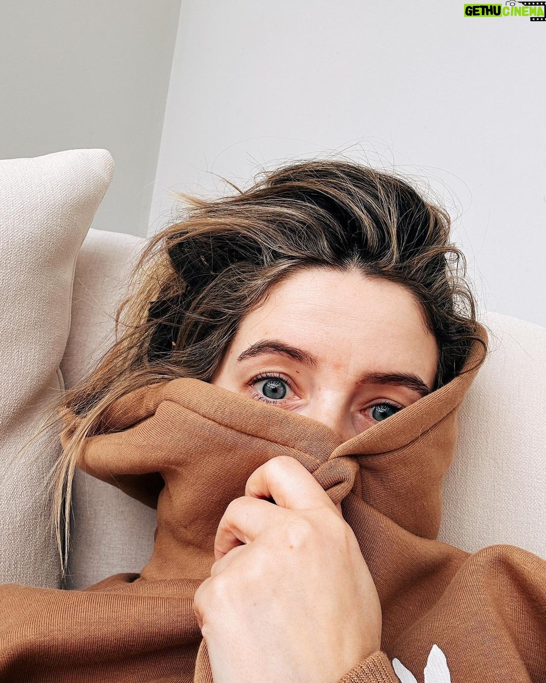 Zoe Sugg Instagram - First Trimester Diaries #1 Just want to preface this mini series by saying that everyone will experience a completely different first trimester, some will breeze through, some will be hospitalised & on the whole, my first trimester went well but I certainly struggled. I know that people have it much worse but wanted to share my experience to offer any reassurance to anyone who might need it! Now it’s no secret that as an emetophobe, the first trimester with Ottie was the most challenging part of the entire pregnancy, birth and beyond for me. Although I was never physically sick with Ottie (I think I’m good at stopping myself which I’ve heard is common amongst those with this phobia) I had constant nausea & I just didn’t know if this pregnancy would be the same. I thought it would be good to share some of my camera roll over the past few months and really dive into my first trimester second time around. It can feel extremely lonely, you feel like you’re existing in someone else’s body and the anxiety can be on another level. I’ll be filming a much more in depth video about the first trimester on YouTube over the coming weeks, but for a brief overview, look no further 😅 1. My mum delivered me the best assortment of biscuits ever. During the earlier weeks, biscuits were all I wanted to eat! 2. Sense of smell went off the scale between weeks 5 & 8 (and then actually levelled out) worst smells? Mushrooms, an omelette or hot oil in a pan. 3. I thought Sprite, Chewing gum & strawberries would be my saviour again this pregnancy (turns out they weren’t). Hello emet bracelet. This is the tidiest my bedside table looked… 4. Cheerios in bed with Ottie & Mr Tumble 5. Sour sweets helped the nausea a bit 6. Dysgusia kicked in and I had forgotten how horrible it was to have a constant sour taste in your mouth when you feel so sick 7. Headaches and spots! 8. Realisation that these birthday nails weren’t going anywhere soon (stay tuned for progress haha) 9. Pretzels and a masterchef obsession! Wanted to watch all the food but couldn’t eat it. ZERO appetite. 10. Bloat bump!