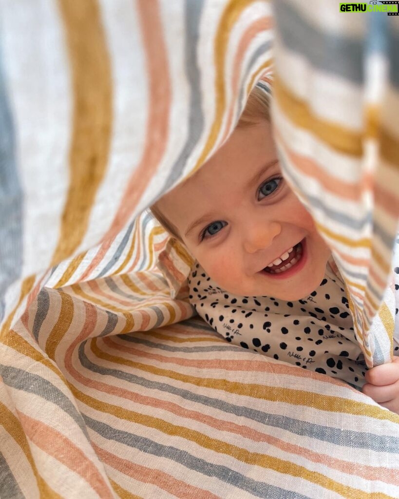 Zoe Sugg Instagram - This weeks camera roll highlights are some of my favourite. Lots of lovely memories made ✨ 1. Ottie likes hiding under the tablecloth once she’s finished her meals 🥰 2. Gorgeous Mother’s Day flowers from @alfiedeyes & Ottie ♥️ 3. Planting flowers in O’s playhouse pots with Nana @traceysugg & Nala 4. Birthday team lunch with @dani_cox3 at @tutto.uk which was DELICIOUS! I already want to go back 5. They brought out a chocolate truffle with a candle for us at the end of the meal which was sweet, although by this point we were absolutely stuffed! 🤪 6. Date night with @alfiedeyes at the cinema to see Louis Tomlinsons new film! We really enjoyed it! 7. Breakfast at @oeuf.cafe, always an absolute joy!! 8. Post breakfast stroll along the seafront in gale force winds! 9. The pretty sequins @bw.nails used on my nails (see previous post) 10. Having a bit of a green moment and loved this co-ord from @mango Hope you’ve also had a lovely week ✨