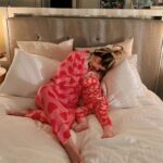 Zoe Sugg Instagram - Totally forgot to share some snaps from Valentine’s Day last week. Was going to include a few in my weekly roundup but there were so many I thought they deserved their own post ❣️ 1. Heart Pjs by @nextofficial (ad gift) 2. Heart shaped waffles for breakfast 3. Jealous of Ottie’s outfit! 4. Card from my fave gal @poppydeyes 5. Off on a date 6. That jawline @alfiedeyes 7. The reason I mostly don’t have a jawline… 😂 8. Chillin’ 9. Sea view 10. Heading home with the rest of my pizza in a box that @alfiedeyes carried for me because he’s a gent 😂 A happy love-filled day! (Much like any other to be honest, but we definitely made a bit more effort which was so lovely!)