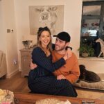 Zoe Sugg Instagram - Moments that made me happy this week ✨ 1. A rare photo of mum & dad @alfiedeyes 2. Family Sunday celebrating a belated burns night 3. Ottie in a basket (this was her favourite game that evening) 4. O’s post bath curls 🥰 5. Terrys chocolate orange with mini eggs in it (DELISH) 6. Catch ups with @daveerasmus1 7. New nails & Nala cuddles 8. Catch ups with @thekatiepix 9. The moment I said it looked like Ottie was our child 😂 What were some of the things (big and small) that made you happy this past week?