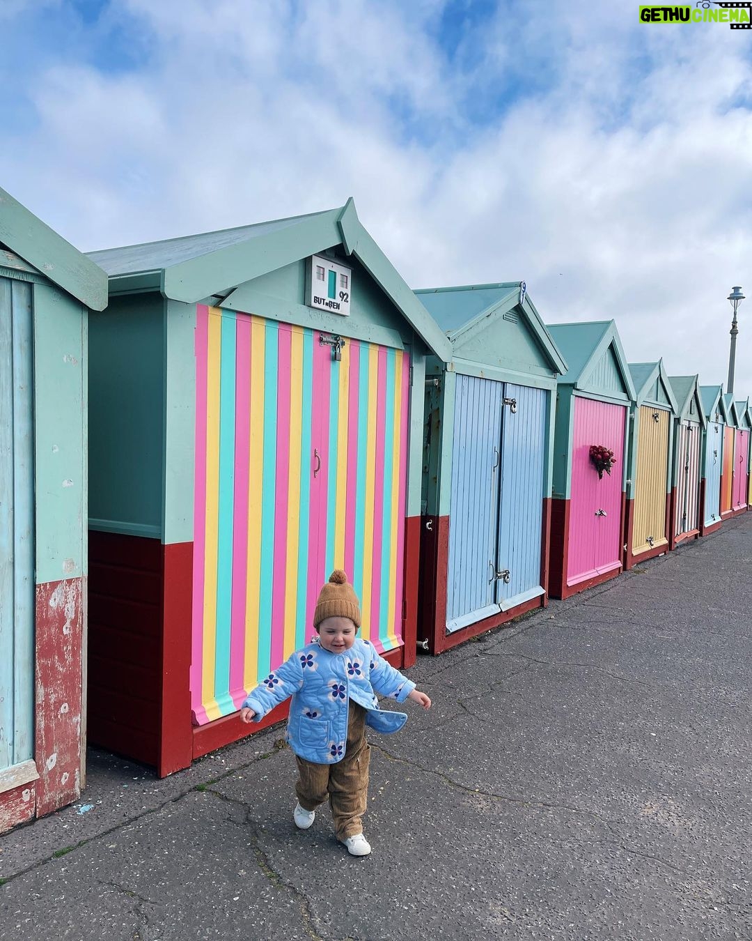 Zoe Sugg Instagram - This weeks camera roll highlights are some of my favourite. Lots of lovely memories made ✨ 1. Ottie likes hiding under the tablecloth once she’s finished her meals 🥰 2. Gorgeous Mother’s Day flowers from @alfiedeyes & Ottie ♥️ 3. Planting flowers in O’s playhouse pots with Nana @traceysugg & Nala 4. Birthday team lunch with @dani_cox3 at @tutto.uk which was DELICIOUS! I already want to go back 5. They brought out a chocolate truffle with a candle for us at the end of the meal which was sweet, although by this point we were absolutely stuffed! 🤪 6. Date night with @alfiedeyes at the cinema to see Louis Tomlinsons new film! We really enjoyed it! 7. Breakfast at @oeuf.cafe, always an absolute joy!! 8. Post breakfast stroll along the seafront in gale force winds! 9. The pretty sequins @bw.nails used on my nails (see previous post) 10. Having a bit of a green moment and loved this co-ord from @mango Hope you’ve also had a lovely week ✨
