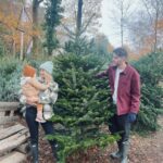 Zoe Sugg Instagram - Yesterdays vlogmas is up! We went to our favourite place @wildernesswoodsussex and picked our tree 🎄