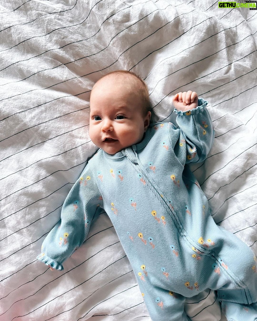 Zoe Sugg Instagram - Week 5 of 2024 ✨ This week I think the overall vibe was “feeling more myself” I don’t think I’d quite realised how long (since the first trimester of pregnancy basically) that I just haven’t quite felt like me. Whether that was the pregnancy itself & everything that comes with growing a human both mentally and physically and then birth and recovery & newborn tiredness that follows. This week I felt my energy creep back, but not just that, I started to notice things a bit more and felt them more deeply too. Almost felt like a mental and physical cloud had lifted slightly (One I got so used to I didn’t realise it was there) if you’re in the depths of pregnancy or early post partum life, I hope this resonates somewhat! You will recognise yourself again, sometimes it just takes a bit of time ♥️ (and in the mean time, look at what you’ve created!!) x 1. Alfie & I went for a little date morning breakfast at @oeuf.cafe (with a teeny third wheel in tow) 2. Outfit mirror pic! Tap to see where things are from! 3. Hair was looking glorious thanks to the refresh from @samantha.cusick and the fact that I’d actually spent some time on it 😜 4. If you don’t order “frumpets for the table” when you go to @oeuf.cafe then you’re doing it all wrong! (Highly recommend the apple crumble ones!) 5. This little lady is becoming more and more expressive and it’s the cutest! She has really started interacting with us 🥰 6. O has been really into painting & drawing this week which has been so cute to watch. I think she would happily sit and do this for hours and she only painted her lips once 😅 7. Lots of walks in the evening light which has been so good for my brain! It might take us a while to bundle everyone up and actually leave the house but once we have it’s so worth it! 😂 8. Managed to get out and sort my nails out with @bw.nails at @bw.collective11 (hadn’t had them done since Novie has been born!) 9. Went for breakfast with the gjrls to meet auntie @poppydeyes at @theflourpotbakerybrighton and it was so lovely!! 10. 8 weeks of Novie 🧸