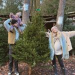 Zoe Sugg Instagram - Getting the Christmas tree is always one of my favourite days of the year 🎄