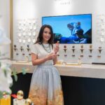 Zoe Tay Instagram – 🌼🌸🌺🥀🪫🗼🎠⛲️♥️
Je t’aime…
Loved the Analisa Parfums from Paris – the 1st brand that combines Scent, Sound and Sight 🤩

Had the pleasure of meeting Analisa‘s renowned perfumers Calice Becker and Shyamala Maisondieu & founders Elisa & Michael Carlos, fragrance experts committed to both quality and charity!

My favourite amongst their 15 signature scents is the Intimate Serenade! It has a sweet fruity top note, a sophisticated rosy heart note with a very long lasting Sandalwood base note.  The perfume creates a heartfelt connection and evokes a strong sense of tender affection ❤️!

@analisaparfumsparis @scentelisa 
@the_celebrityagency 

#ZoeTay #鄭惠玉  #惠声玉影 #佐伊の語 Singapore
