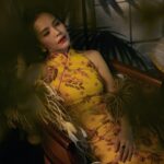 Zoe Tay Instagram – 🐉🐉🏮🏮🏮🧧🧧
愿世间美好都能与你不期而遇。
祝愿大家一切安好
周末愉快
#二月份的新加坡 
#倒数农历新年2024 🐉🧨
#美好是值得期待的
#生活需要自己去点缀 
#优雅五十人生 
#祝愿平安健康快乐的每一天 

#ZoeTay #鄭惠玉 #惠声玉影  #佐伊の語 Singapore