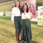 Zoe Viccaji Instagram - I always look forward to the few times I get to perform with my little @rachelavanviccaji on stage ❤️❤️ #karachi #sisterpower #zoeviccaji #racheviccaji