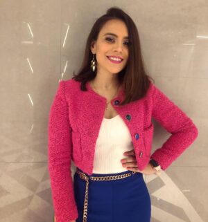 Zoe Viccaji Instagram - Feels good to get ready for the stage again! Lahore today, Islamabad tomorrow 😎#pink #finally #stageready #mangopakistan #mangogirls #mangocollection