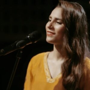 Zoe Viccaji Instagram - Sab ka bahut bahut shukriya! All your love and appreciation for the song is making my heart soar!! I couldnt  have asked for a better entry into to the new season of Coke studio. Do share and help spread the song if you liked it 🥰 #cokestudio #rampam #babajeeshukriyakaram #zoeviccaji #pakistan @nangabhaloo