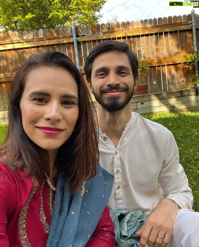 Zoe Viccaji Instagram - Eid in Austin! With my two lovelies and new adopted family! Beautiful red outfits on me and Lyla were sent all the way from a Pakistan by @mariabofficial !! Thank you so much 😊 eid Mubarak everyone, hope you all had a love filled day ❤️