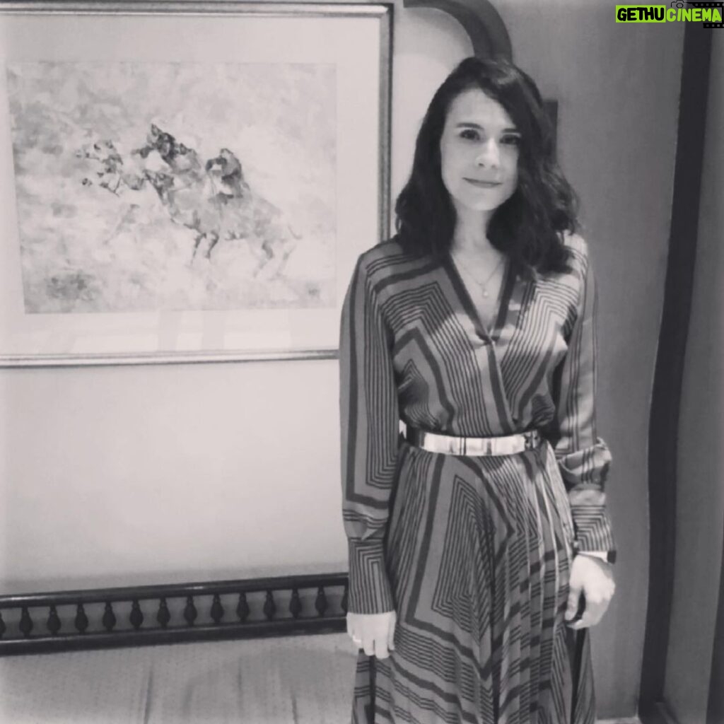 Zoe Viccaji Instagram - Getting dressy for the Alfalah Awards in Karachi. One show down- two more to go in Lahore and Islamabad! #mangopakistan #mangogirls #mangocollection @ak.galleria @mangostores_pakistan Avari Towers Karachi