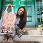Zoe Viccaji Instagram - ❤️ Love these screen printed totes made by NOWPDP trainees with disabilities!! It’s time we start taking cloth bags with us when ever we go shopping and saying no to thaileees! Thank you @nowpdp for sending these to me ❤️ #nowreduce #recycle #cleankarachi #letscleankarachi