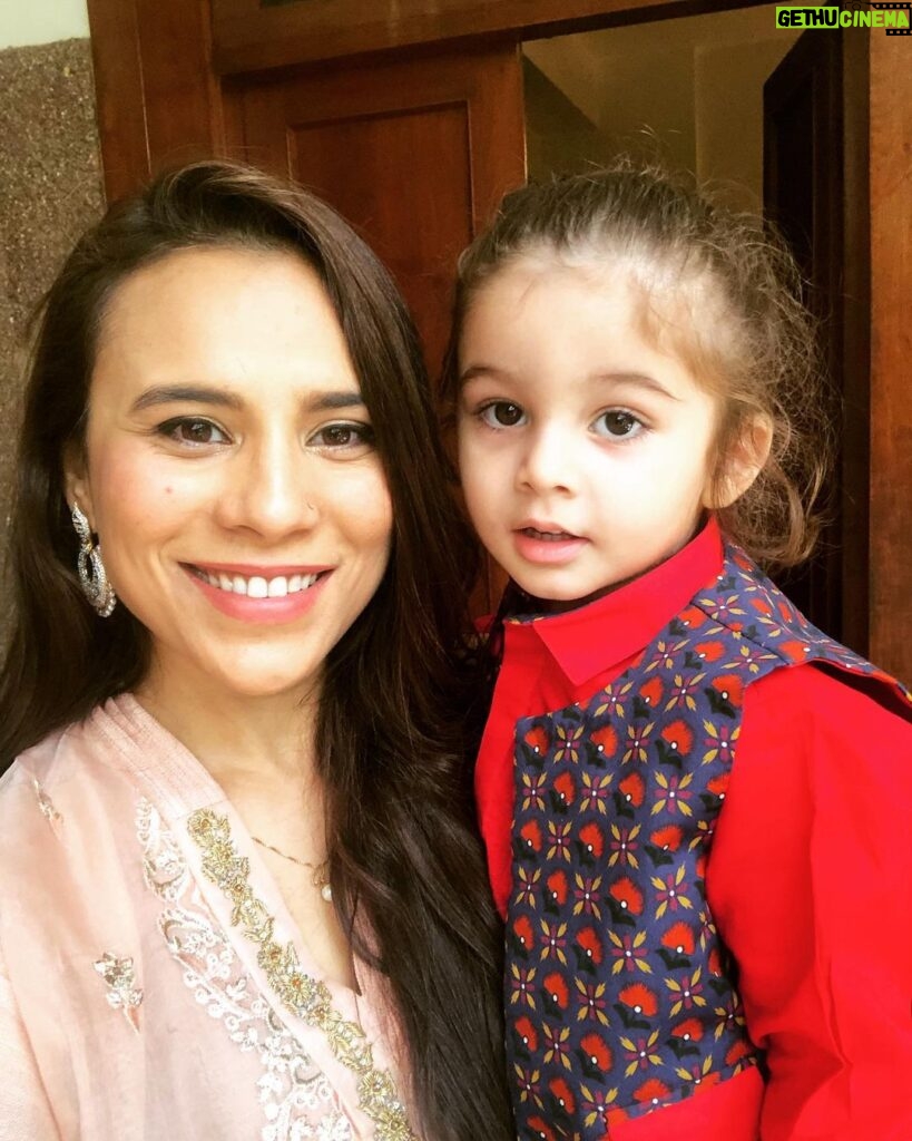 Zoe Viccaji Instagram - Eid Mubarak everyone!!! Hope you all had a lovely day full of love, family and friends❤❤ childcredit: @nidaykhan Karachi, Pakistan