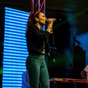 Zoe Viccaji Instagram - What a great crowd lastnight at #shamrock!! All funds were directed towards rebuilding the historic glass stained windows in #stpatrickscathedral in #karachi. Big love to all the other artists who came and played at this show in full support ❤️