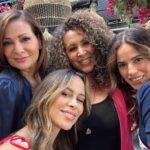 Zulay Henao Instagram - Stole your song @gloriakellett 🖤 Thank you belleza for curating and making space for us, you are electric! I am so proud of all your doing! You inspire all of us in this room to reach higher, love you mami. Oh a Galentines was had….. 💗💗💗 #beyourownmuze @modernmuze 👗 by @stolen.stores stores @posh_management_la @presleyannphoto @paloma_venice Sponsors: @rarebeauty @thepotionstudio @labellacreative @elcristianotequila @cabanagroup.la @motherscience Paloma Venice