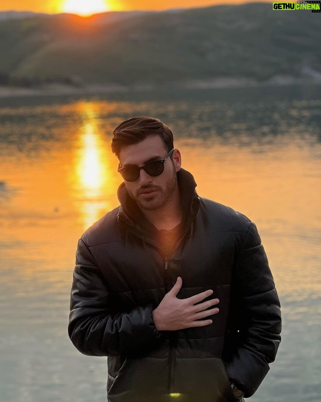 ali ajeena - 13.1K Likes - Las puestas de sol fueron creadas en irak 🌅