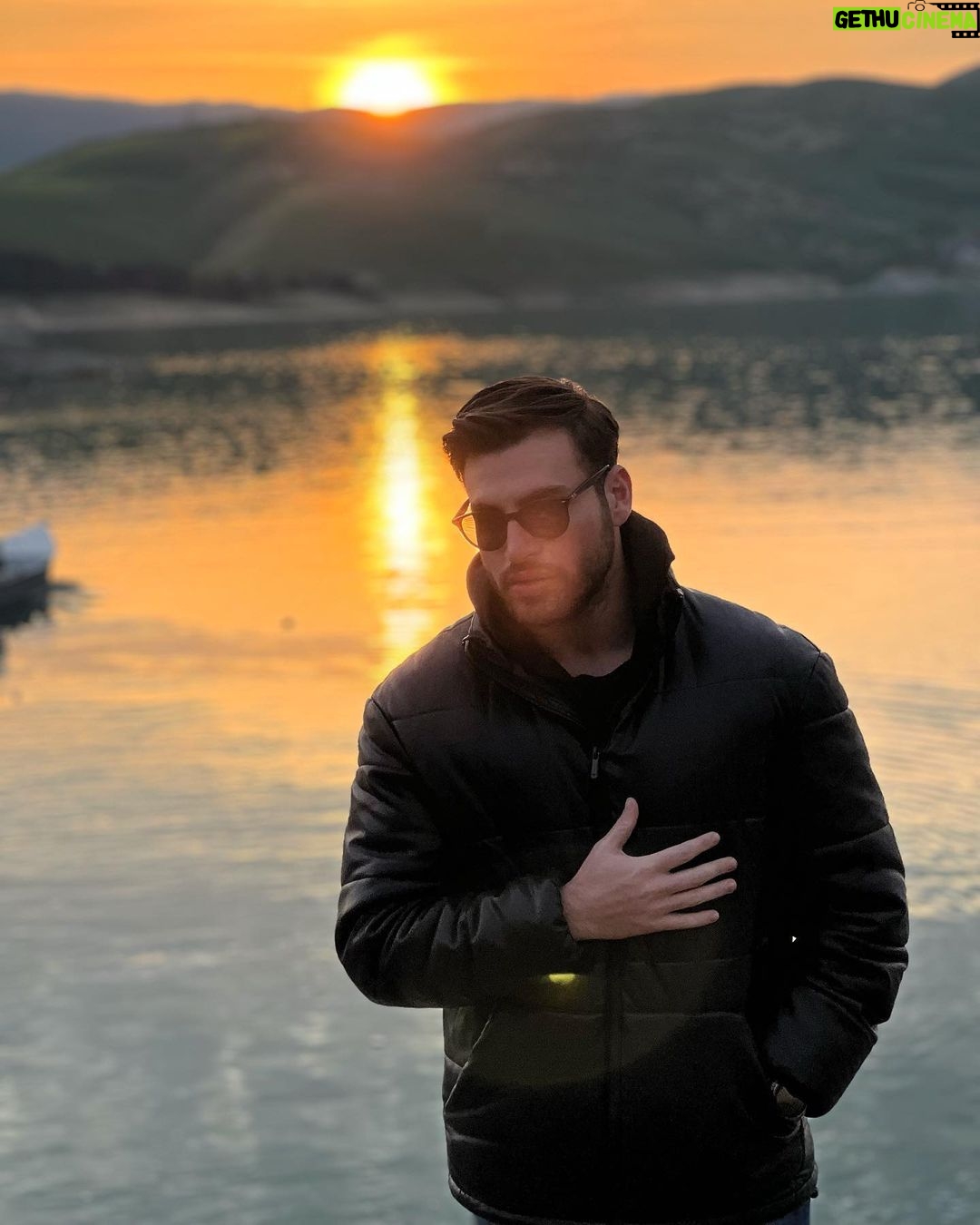 ali ajeena - 13.1K Likes - Las puestas de sol fueron creadas en irak 🌅
