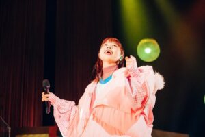 asmi Instagram - イタズラもっと上手になりたい🎅🏻ﾒﾘｰｸﾘｽﾏｽ🎄

photo by @__tpwbo