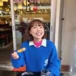 asmi Instagram – みんな聴いてくれたかなって一日中そわそわ🦸🏼‍♀️カミオト夜で山名さんが監督してくださってMV撮ってもらった日の写真🦸🏼‍♀️無事串カツ食べについて来てもらえたasmiの写真🦸🏼‍♀️要は串カツです🦸🏼‍♀️串カツなのさ🦸🏼‍♀️(全然それ以外にもモリモリです盛盛)(めっちゃおたのしみに)このあと深夜2時19分から読売テレビ「カミオト夜」みてねー🫶🏻🦛(見逃し配信はTVerで📺)
📷(窓に映る山名さんもダンディです🦹🏼‍♀️)