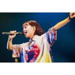 asmi Instagram - 憧れのFM802主催 年に一度のミナホ 夢のBIGCAT 入場規制🙏🏻興味もってくれたけど観てもらえなかった人たちに次こそ出会うためにも歌い続けなければと思う！これからもずっとミナホは目標であり、BIGCATは夢の舞台。この気持ちずっと握りしめて歩いて行く！その姿そばでみといてください！！！絶対ミナホでまた会おう😎 今日は観に来てくれてありがとうございました！！！ みんなの熱量も、サイッコーーーでした❤️‍🔥 (今日は最強バンドセットでした🫶🏻) Gt. @wataru_fivenewold Ba. @yukako_ishii Dr. @babachandrums photo by @yuuta0326 🫶🏻