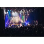 asmi Instagram - 憧れのFM802主催 年に一度のミナホ 夢のBIGCAT 入場規制🙏🏻興味もってくれたけど観てもらえなかった人たちに次こそ出会うためにも歌い続けなければと思う！これからもずっとミナホは目標であり、BIGCATは夢の舞台。この気持ちずっと握りしめて歩いて行く！その姿そばでみといてください！！！絶対ミナホでまた会おう😎 今日は観に来てくれてありがとうございました！！！ みんなの熱量も、サイッコーーーでした❤️‍🔥 (今日は最強バンドセットでした🫶🏻) Gt. @wataru_fivenewold Ba. @yukako_ishii Dr. @babachandrums photo by @yuuta0326 🫶🏻