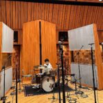 mabanua Instagram – 渋谷東急閉店日に恐らくもう最後になるBunkamura Studio。ありがとうございました。凄く良い響きのスタジオで大好きでした。この日は某アーティストの素晴らしい新曲。お楽しみに。#ドラムチューニング