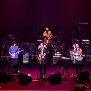 mabanua Instagram - Original Loveツアーファイナルにゲストとして出演させてもらいました。あの曲からこの曲まで、田島さんの後ろで叩けることはこの上ない幸せ、そしてラスト全員での演奏、佐野さんとのツインドラムはいつまででも続けていたいと思いました。ツアー完走改めておめでとうございます！
配信アーカイブ（有料）はストーリーへ☝️
#Originallove 
#田島貴男
#Ovall