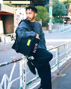 mabanua Instagram - 🌆Manhattan Portage公式でmabanuaがセレクトしたPlaylistが公開になりました🎧移動中、仕事中、様々なシチュエーションでお楽しみください🕺🏾リンクはストーリーへ☝️

#manhattanportage 
#mabanua
#spotify
@mp_japan