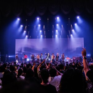 mabanua Instagram - Original Loveツアーファイナルにゲストとして出演させてもらいました。あの曲からこの曲まで、田島さんの後ろで叩けることはこの上ない幸せ、そしてラスト全員での演奏、佐野さんとのツインドラムはいつまででも続けていたいと思いました。ツアー完走改めておめでとうございます！
配信アーカイブ（有料）はストーリーへ☝️
#Originallove 
#田島貴男
#Ovall