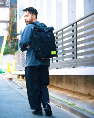 mabanua Instagram - 🌆Manhattan Portage公式でmabanuaがセレクトしたPlaylistが公開になりました🎧移動中、仕事中、様々なシチュエーションでお楽しみください🕺🏾リンクはストーリーへ☝️

#manhattanportage 
#mabanua
#spotify
@mp_japan