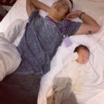 popping ed Instagram - 👶💙 @pika__tien 滿月了🎉🎉 這也表示新手爸媽要離開月中～之後要靠自己了⋯🤣😱😱 小小的生命真的好奇妙，從出生到現在每一天看他都慢慢一點點在長大，不知不覺就過了一個月了～真的很感謝這一個月來 @dayehmommy 護理師們對小PiKA專業親切的照護，也教會新手爸爸怎麼幫餵奶拍嗝洗屁屁～希望我可以當一個神隊友🥹🥹 在疫情期間家裡迎來了第一個新生兒。每天都是戰戰兢兢的不停快篩。還好大葉的管理很嚴謹。不但出入人員有管制。館內的護理師工作人員也是都有快篩。每天清潔消毒不用說，每個星期都有紫外線清理館內和房間。真的讓我們安心很多～🙏🏽 謝謝這一個月各位醫生叔叔和護理師阿姨對Pika的關愛與祝福。 我們會繼續努力好好長大的🙌🏽✨🥳 P.S.最後兩張是新手爸爸在月子中心的真實寫照😅😅🫠 #新生兒日記 #Newborn #Baby #mood #FatherandSon #airforce1custom 大葉產後護理之家 #滿月 #1monthbaby #life #thx