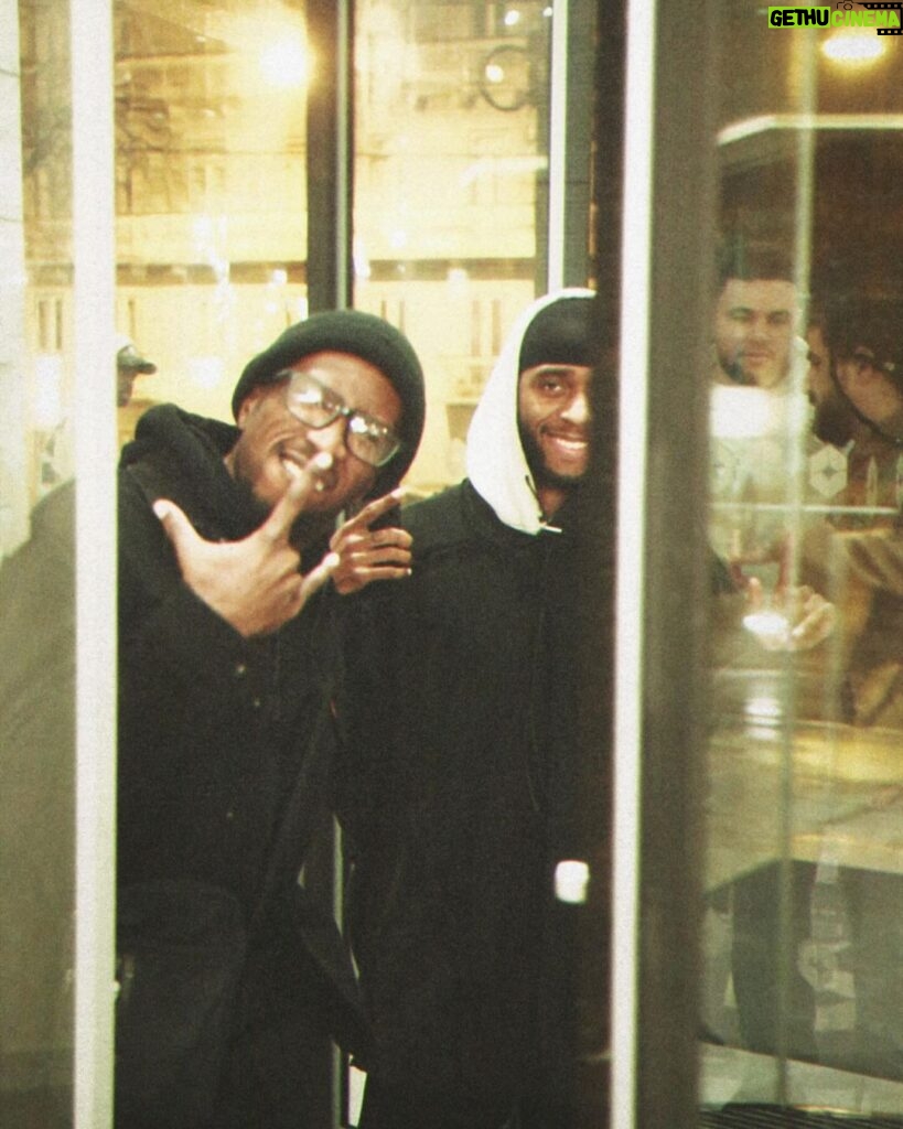 6LACK Instagram - back outside. back in europe. Lisboa did not disappoint made new friends & ate good food— thx for the recommendation @rubendias 🇵🇹 Dublin up next 📍 SIHAL ‘24