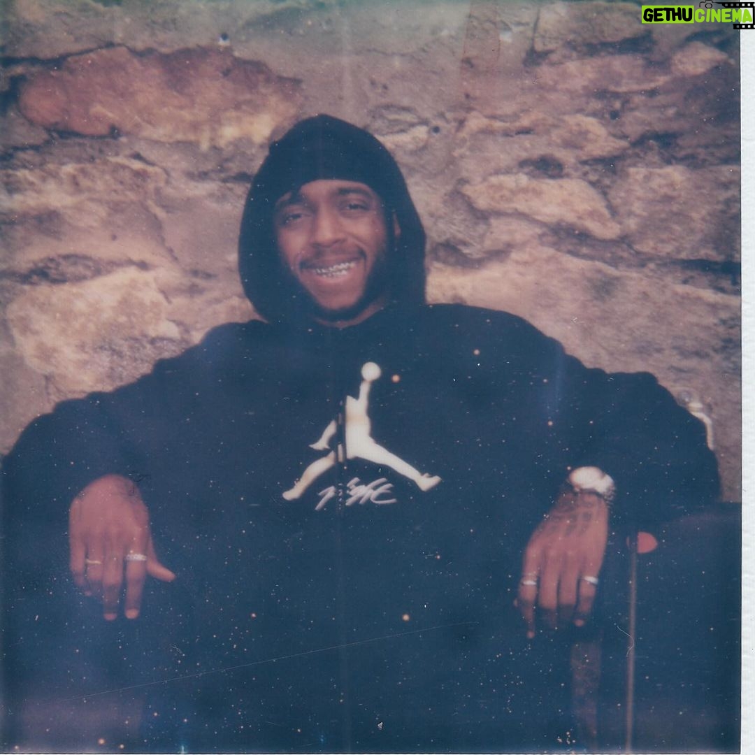 6LACK Instagram - baby syx & her dad for @jdsportsus @jumpman23