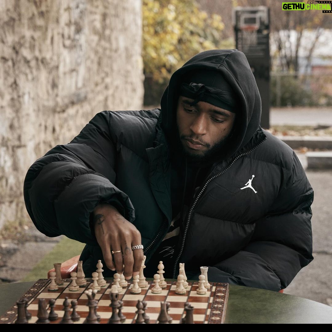 6LACK Instagram - baby syx & her dad for @jdsportsus @jumpman23