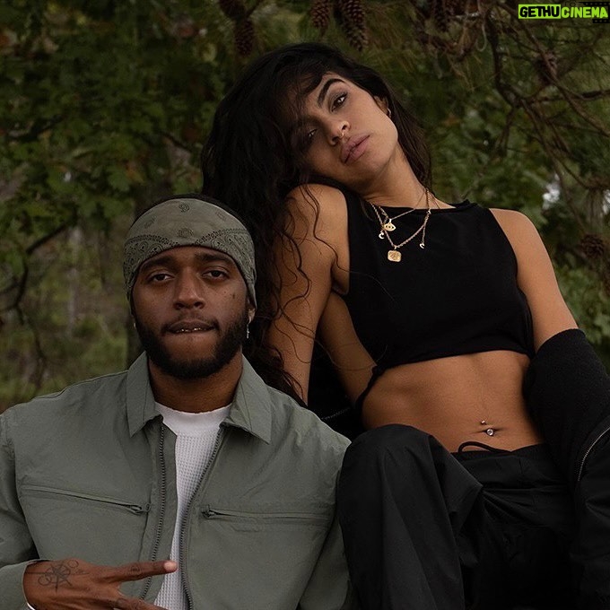 6LACK Instagram - “Homicide” with @jessiereyez drops this Friday — adding to the collab trilogy (+ more surprises this week & all through tour season) 💐❤️ pre save link in bio